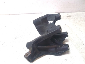 AUDI A4 B9 (2015–2026) Engine bracket 04L131159C - 2