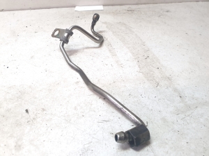 AUDI A4 B9 (2015–2026) Tuyau de lubrification du turbo 04L145771H - 3
