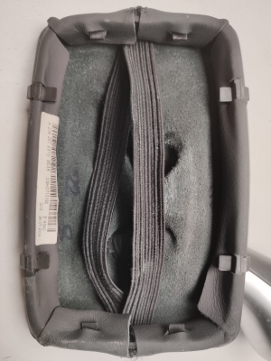 Mercedes Benz C-Class 204 (2007–2014) Käigukangi nupp A2042672310 - 3