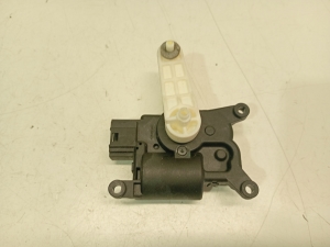 Jaguar XE (2015–2026) Salongi soojenduse klapi mootor MF116880 - 2
