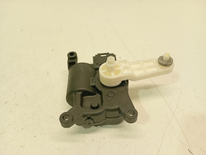Jaguar XE (2015–2026) Salongi soojenduse klapi mootor MF116880 - 4