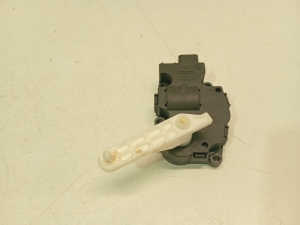 Jaguar XE (2015–2026) Salongi soojenduse klapi mootor 412650750 - 4