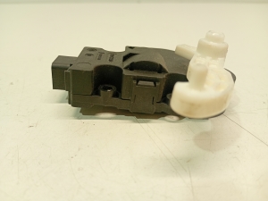 Jaguar XE (2015–2026) Salongi soojenduse klapi mootor 412650750 - 3