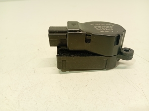 Jaguar XE (2015–2026) Salongi soojenduse klapi mootor MF113930 - 2