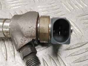 AUDI A4 B8 (2007–2016) Injektor Einspritzdüse 04L130277AE - 3