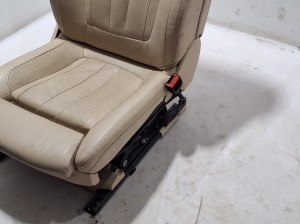 BMW 5 SERIES G31 (2017–2026) Front seat and its parts - 2