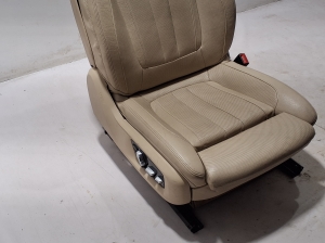 BMW 5 SERIES G31 (2017–2026) Front seat and its parts - 3