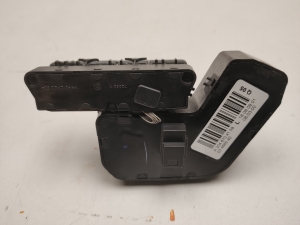 Mercedes Benz C-Class 204 (2007–2014) Front seat control switch A2048704158 - 3