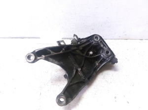 Support de fixation moteur - 4M0199308AD