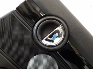 Mini Countryman F60 (2016–2026) Tagumise küljeukse polster 7390792 - 3