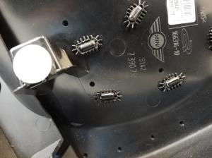 Mini Countryman F60 (2016–2026) Tagumise küljeukse polster 7390791 - 5