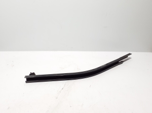 Sliding door track - 745900296R