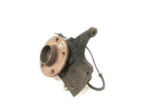 Opel Vivaro B (2014–2019) Front wheel hub - 4