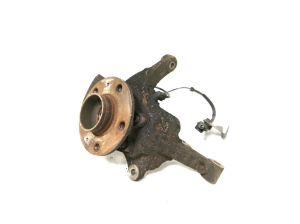 Opel Vivaro B (2014–2019) Front wheel hub - 2