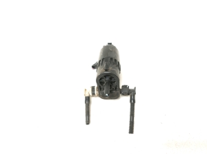 Opel Astra K (2015–2021) Front windshield washer pump 84139203 - 2