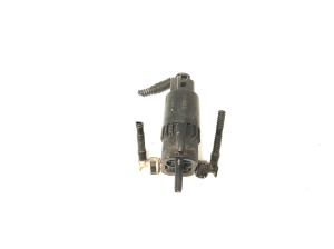 Opel Astra K (2015–2021) Front windshield washer pump 84139203 - 4