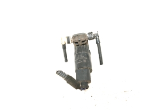 Opel Astra K (2015–2021) Front windshield washer pump 84139203 - 5