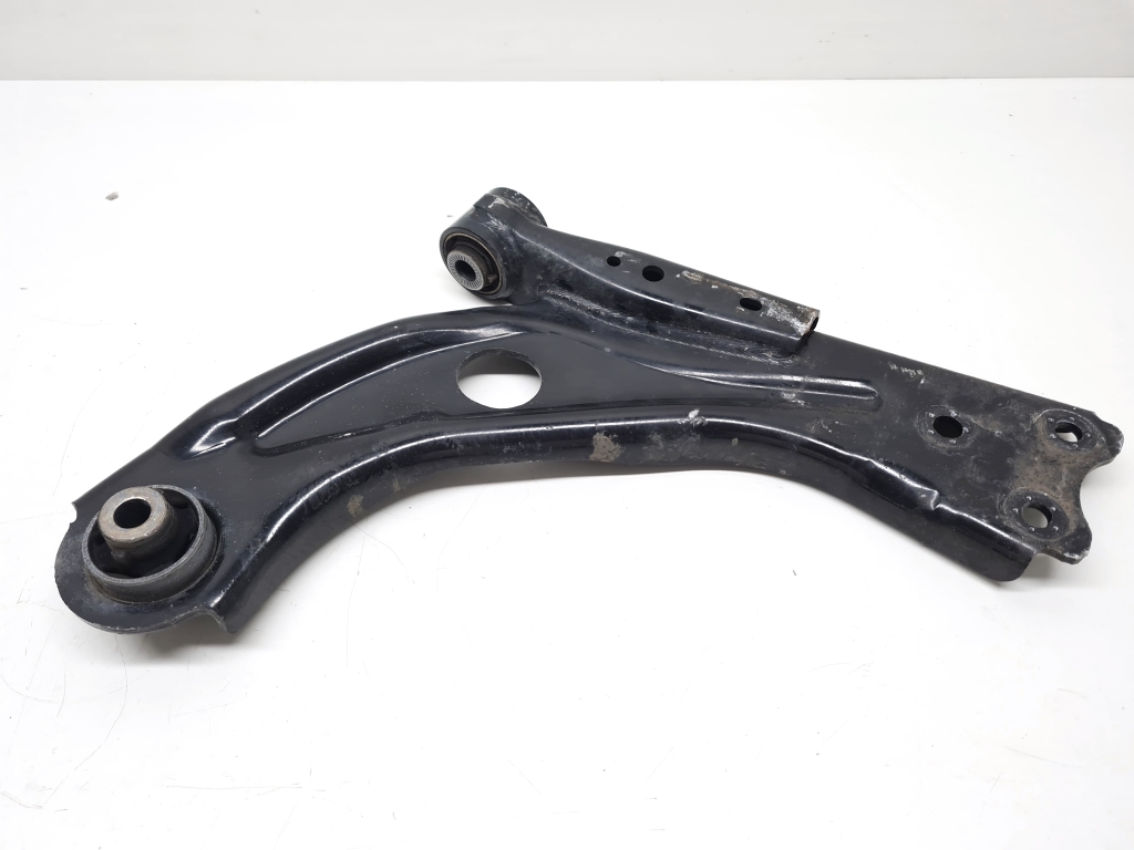 Opel Combo E (2018–2026) Front control arm 98138523 Opel Combo E (2018–2026) Front control arm 98138523