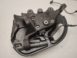 Mercedes Benz C-Class 204 (2007–2014) Front wheel hub A2043321901 - 4