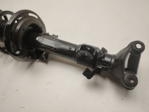 Mercedes Benz C-Class 204 (2007–2014) Eesmine amort ja selle komponendid A2043207666 - 3