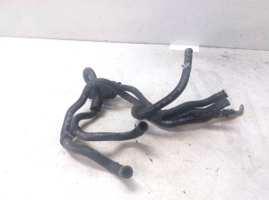 AUDI A4 B9 (2015–2026) Voolik 8W0201729 - 3