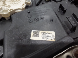 Mercedes Benz EQS 297 (2021–2026) Priekšējo durvju logu pacēlājs A2977200200 - 2