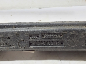 Dacia Duster (2017–2024) Front bumper absorber 620904051R - 2