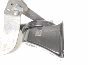 Porsche Cayenne (2010–2017) Horn 7P5951183E - 2