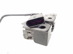 Porsche Cayenne (2010–2017) Hood latch 95851150900 - 2