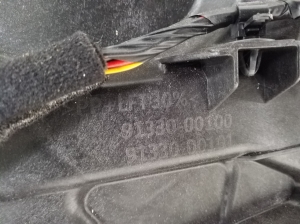 Hyundai Santa Fe (2012–2018) Aizmugurējo sānu durvju logu pacēlājs un tā detaļas 9133000100 - 4