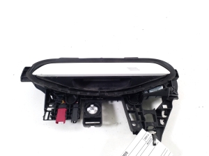 BMW i4 G26 (2022–2026) Rear side door exterior handle and its parts - 4