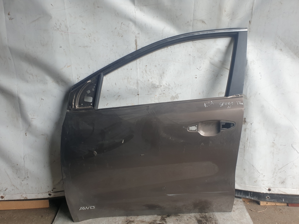 Kia Sportage (2016–2021) Front door