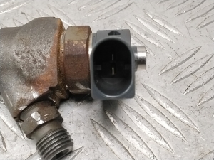 Volkswagen Passat B8 (2014–2023) Kütusepihusti 04L130277AE - 2