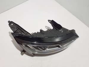 RENAULT Talisman II (2015–2026) Esituli 260606722R - 3