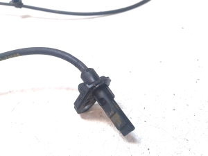 TOYOTA Avensis T27 (2008–2019) Front ABS sensor 8954202061 - 2