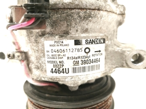 Opel Astra K (2015–2021) Konditsioneeri kompressor 39034464 - 5