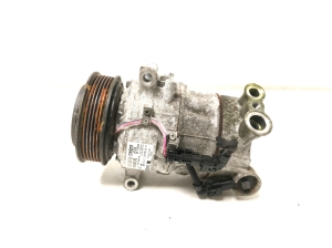 Opel Astra K (2015–2021) Konditsioneeri kompressor 39034464 - 7