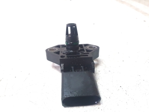 AUDI A7 (2010–2018) Mass air flow sensor 03G906051E - 4