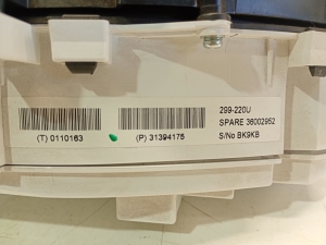 VOLVO V40 (2012–2019) Instrument cluster 36002952 - 3