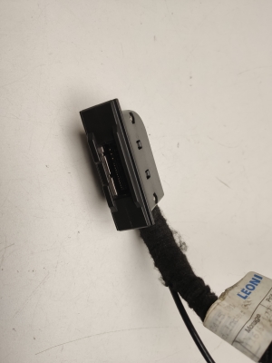 Mercedes Benz C-Class 204 (2007–2014) Multimedia control module A2049000300 - 3