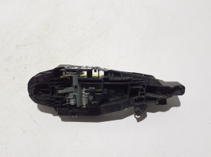 Peugeot 208 (2019–2026) Rear side door exterior handle and its parts - 3