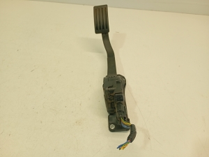 VOLVO V40 (2012–2019) Accelerator pedal 31280596 - 3