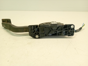 VOLVO V40 (2012–2019) Accelerator pedal 31280596 - 5