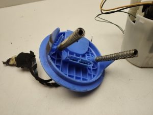 Mercedes Benz C-Class 204 (2007–2014) Kütusepump paagis A2044701094 - 3