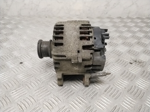 Volkswagen Transporter T5 (2003–2015) Ģenerators 03L903023P - 2