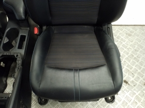 NISSAN Leaf II (2017–2026) Salons un tā detaļas - 2
