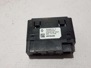 Dacia Duster P1310 (2024–2026) USB port 284H36611R - 3