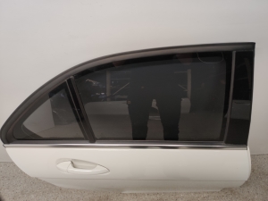 Mercedes Benz C-Class 204 (2007–2014) Tagumised küljeuksed A2047302200 - 7