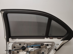 Mercedes Benz C-Class 204 (2007–2014) Tagumised küljeuksed A2047302200 - 8
