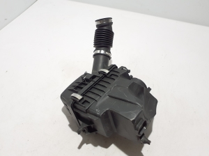 RENAULT Captur (2019–2026) Luftfiltergehäuse 165004357R - 5